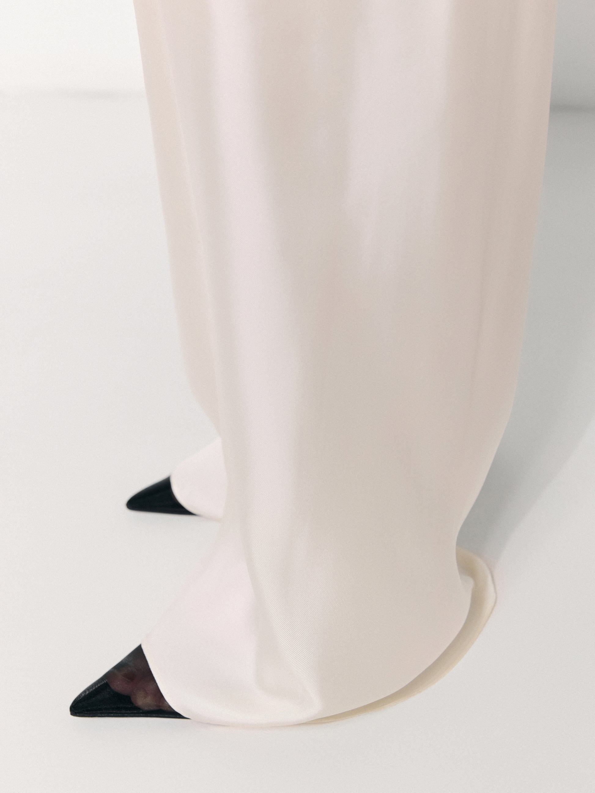 Natural material trousers 